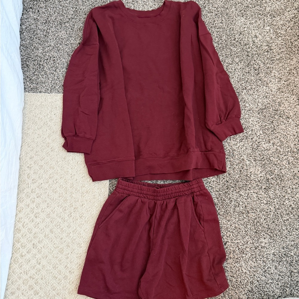 Old Navy Sweatshirt and Shorts Set